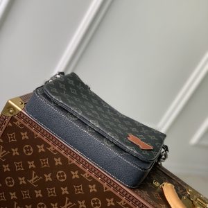 Louis Vuitton Messenger Bag-M46340-25*18*7CM - Image 4