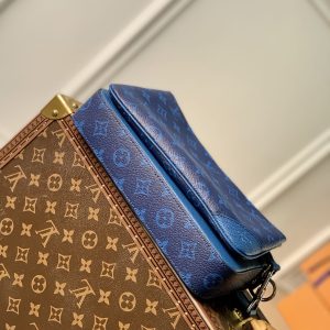 Louis Vuitton Messenger Bag-M69443-25*18*7CM - Image 4