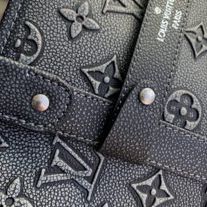 Louis Vuitton Roll Top Handbags M21371-60*37*15.5CM - Image 6