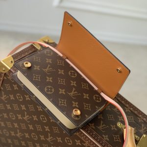 Louis Vuitton Book Chain Wallet-20 x 14 x 4CM - Image 7