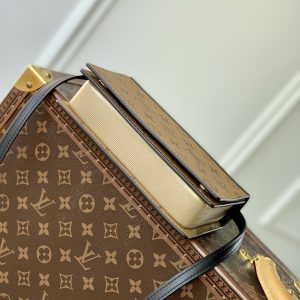 Louis Vuitton Book Chain Wallet-20 x 14 x 4CM - Image 4