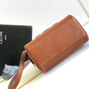 Celina 2023SS Cuir Triomphe Bag-19.5 X 14 X 7CM - Image 4