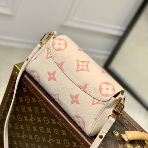 Louis Vuitton Favorite M46393-24 x 14 x 9CM - Image 3