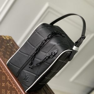 Louis Vuitton Cloakroom Dopp Kit Pouch-15 x 24 x 15CM - Image 3