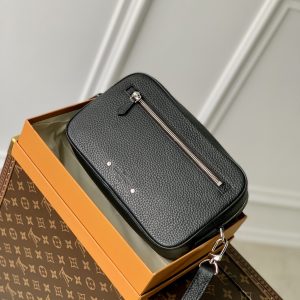 Louis Vuitton Pochette Kasai -25 x 15.5 x 6.5 CM - Image 1