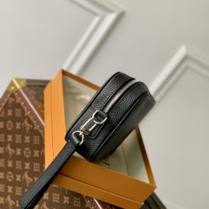 Louis Vuitton Pochette Kasai -25 x 15.5 x 6.5 CM - Image 4