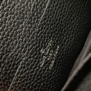 Louis Vuitton Pochette Kasai -25 x 15.5 x 6.5 CM - Image 9