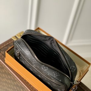 Louis Vuitton Pochette Kasai -25 x 15.5 x 6.5 CM - Image 8