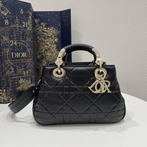 Diro 95-22 Top Handbags-25*10*16CM - Image 1