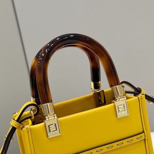 Fendi Mini Tote Bag-13*18*6.5CM - Image 2