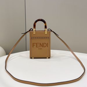 Fendi Mini Tote Bag-13*18*6.5CM - Image 3