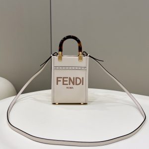 Fendi Mini Tote Bag-13*18*6.5CM - Image 2