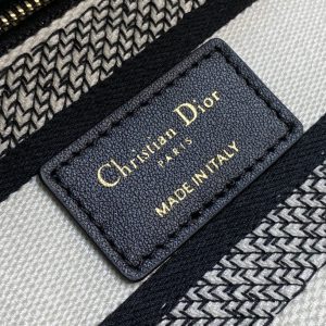 Lady Diro Handle Bag-24CM - Image 9