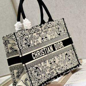 Diro Book Tote - Image 3