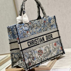 Diro Book Tote - Image 4