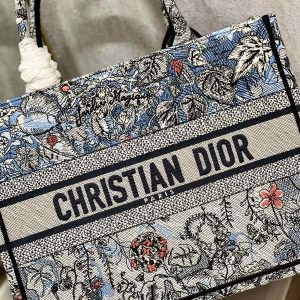 Diro Book Tote - Image 8