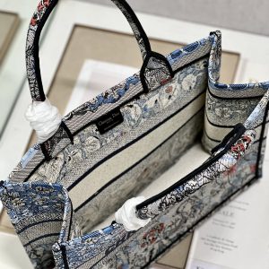 Diro Book Tote - Image 9