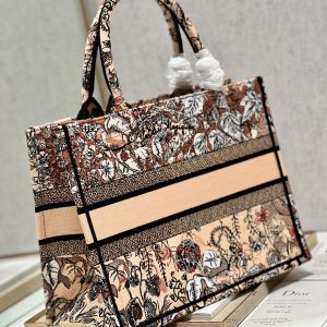 Diro Book Tote - Image 6