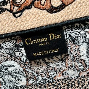 Diro Book Tote - Image 9