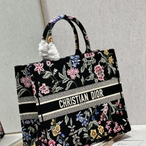 Diro Book Tote - Image 3