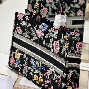 Diro Book Tote - Image 6