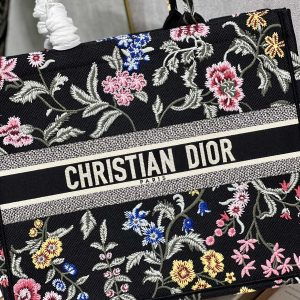 Diro Book Tote - Image 7