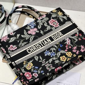 Diro Book Tote - Image 10