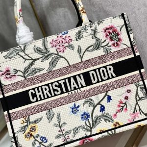 Diro Book Tote - Image 7