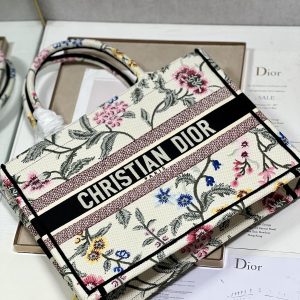 Diro Book Tote - Image 9