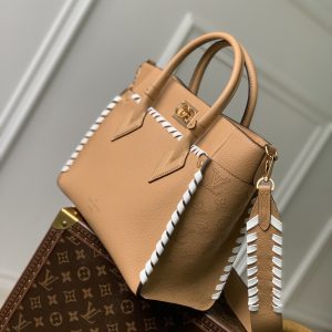 Louis Vuitton On My Side Tote Bag-M21569-30.5*24.5*14CM - Image 4