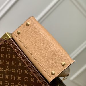 Louis Vuitton On My Side Tote Bag-25*20*12CM - Image 5