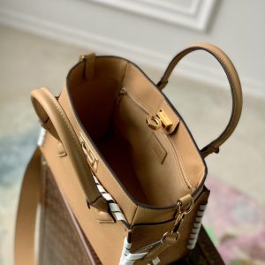 Louis Vuitton On My Side Tote Bag-25*20*12CM - Image 8