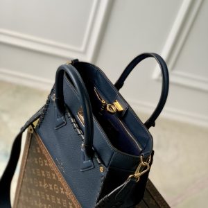 Louis Vuitton On My Side Tote Bag-25*20*12CM - Image 7