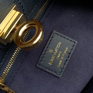 Louis Vuitton On My Side Tote Bag-25*20*12CM - Image 9