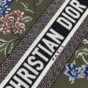 Diro Book Tote - Image 2