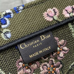 Diro Book Tote - Image 10