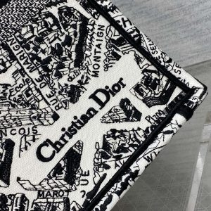 Diro Book Tote - Image 2
