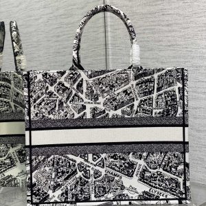 Diro Book Tote - Image 5