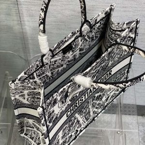 Diro Book Tote - Image 9