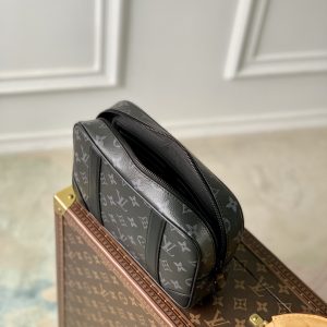 Louis Vuitton Pochette Kasai -25 x 15.5 x 6.5 CM - Image 8