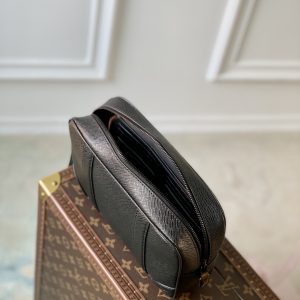 Louis Vuitton Pochette Kasai -25 x 15.5 x 6.5 CM - Image 6