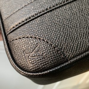 Louis Vuitton Pochette Kasai -25 x 15.5 x 6.5 CM - Image 7