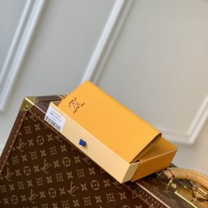 Louis Vuitton Brazza Wallet-10*19*2CM