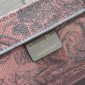 Diro Book Tote - Image 10
