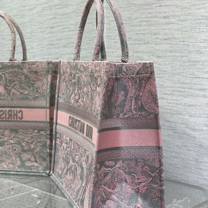 Diro Book Tote - Image 6
