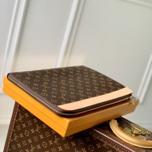 Louis Vuitton Pochette Jour-M82540-35 x 25 x 2.8CM - Image 2