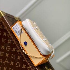 Louis Vuitton Mini Pochette Accessories-15.5 x 10.5 x 4CM - Image 2