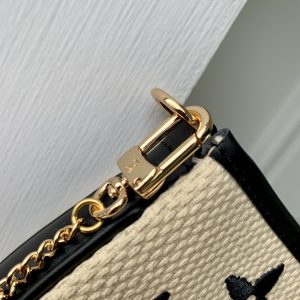 Louis Vuitton Mini Pochette Accessories-15.5 x 10.5 x 4CM - Image 6