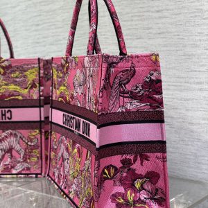 Diro Book Tote - Image 8