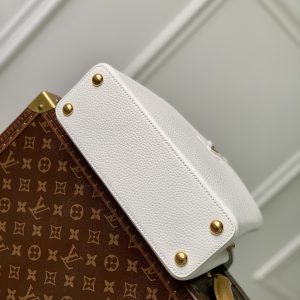 Louis Vuitton Capucines Handlebag - Image 4